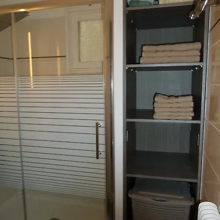 Les Floralies Apartment *